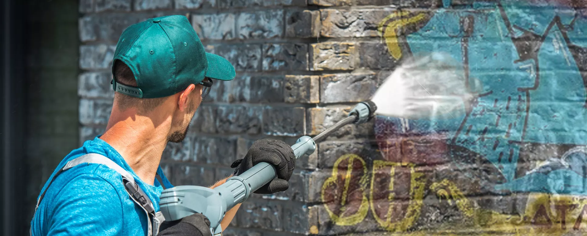 Graffitientfrnung mit Hochdruckreiniger, Heisswasser